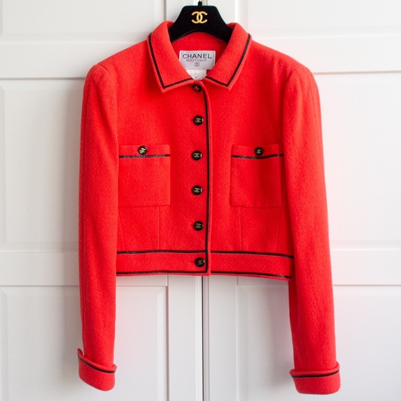 Chanel Vintage Spring 1995 Cropped Red 95P Jacket - Picture 4 of 14